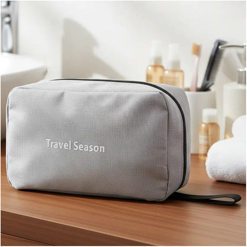 Neceser Personal Con Percha Para Colgar Y Reparticiones Int.